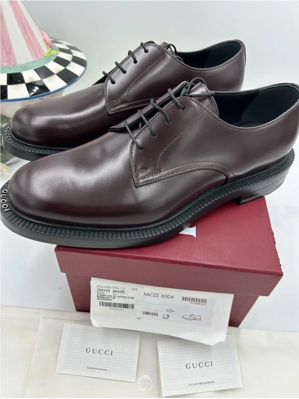 Men’s Gucci logo lettering cord, Van Derby shoes size 10.5 fits 11 US